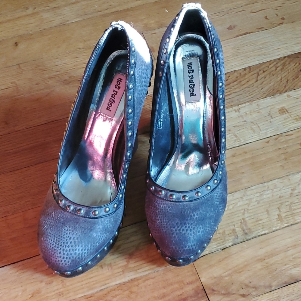 Sexy black n gray snake skin studded heels
